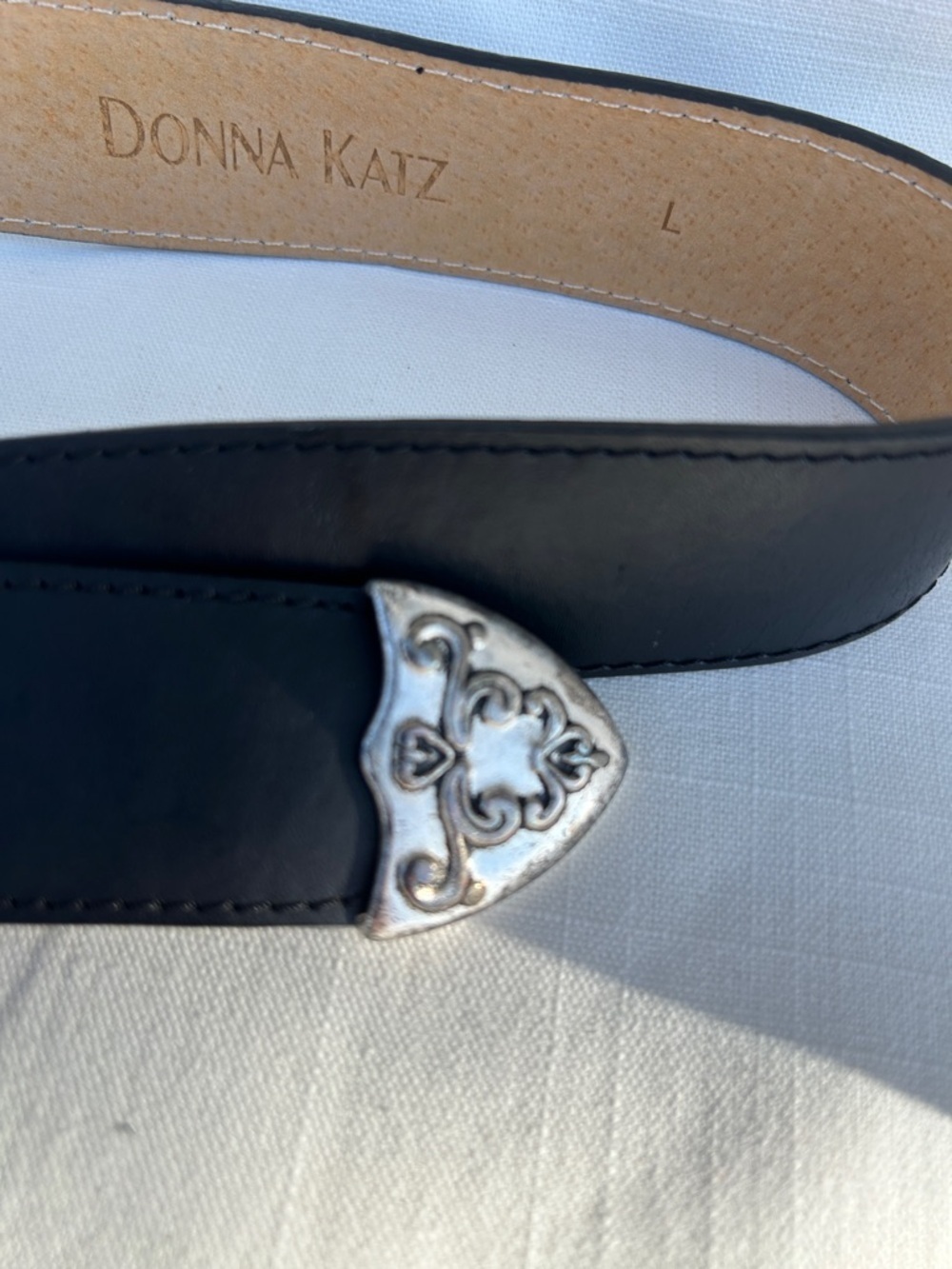 Donna Katz Black Leather Belt with Decorative Silver Buckle - Picture 5 of 12